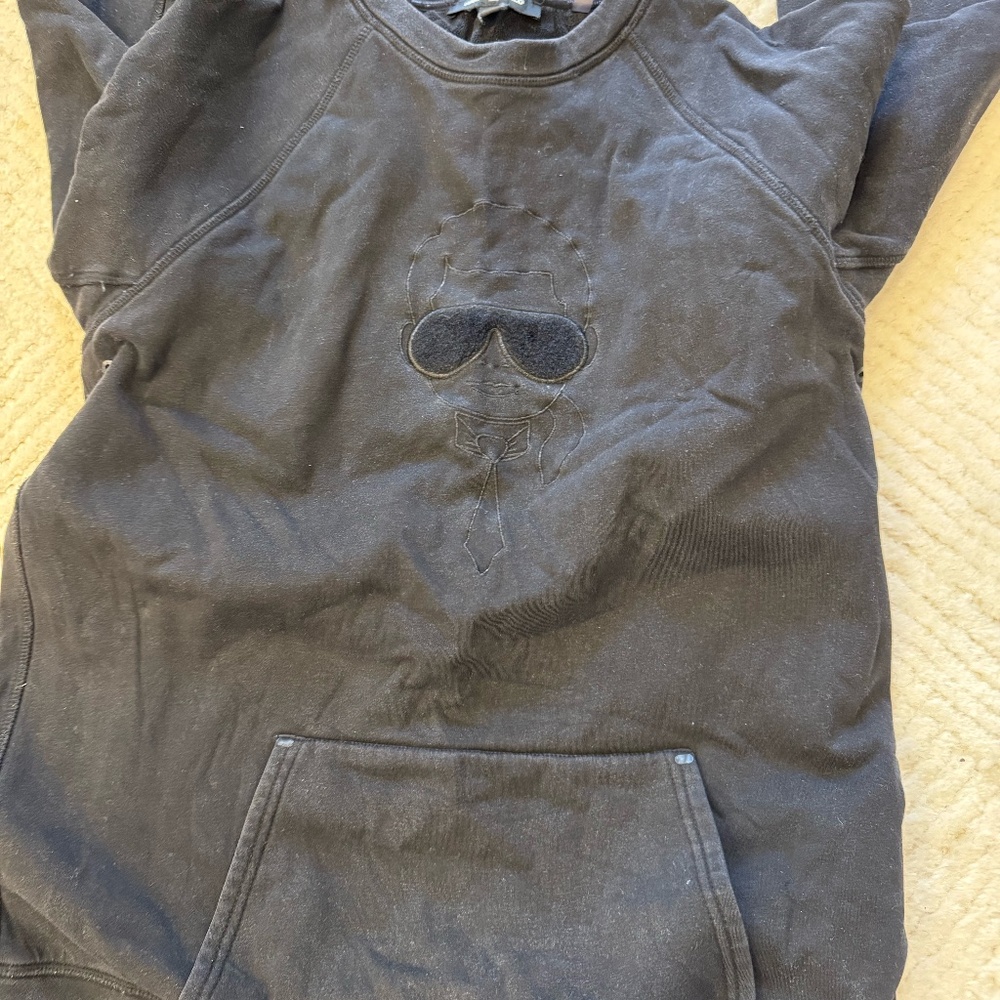 Karl Lagerfield men’s crew sweatshirt - Medium